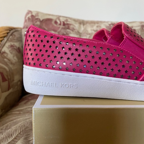 MICHAEL Michael Kors slip on sneakers; Size: 8, Color: hot pink - Picture 6 of 9